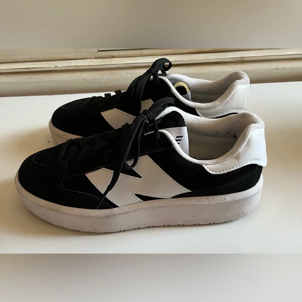 New Balance CT302 Athletic Shoe - Black & White Men’s 8 Women’s 9.5 Sneakers